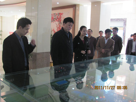 國家工商總局食品司司長于戰曉蒞臨公司檢查指導白酒生產食品安全工作